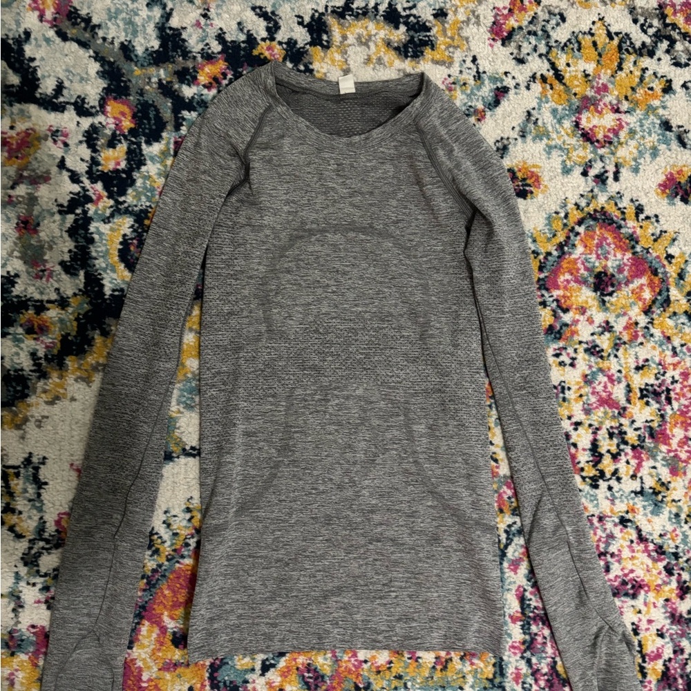 lululemon athletica Heathered Gray Long Sleeve Top